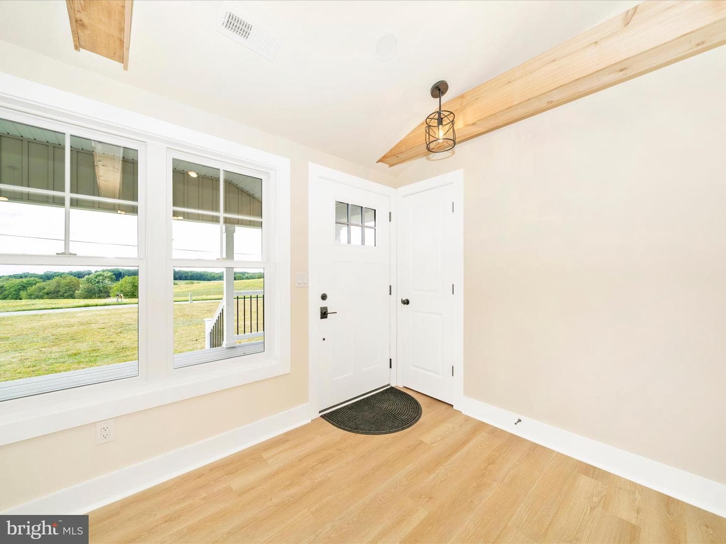 14901 New Windsor Road photo 3