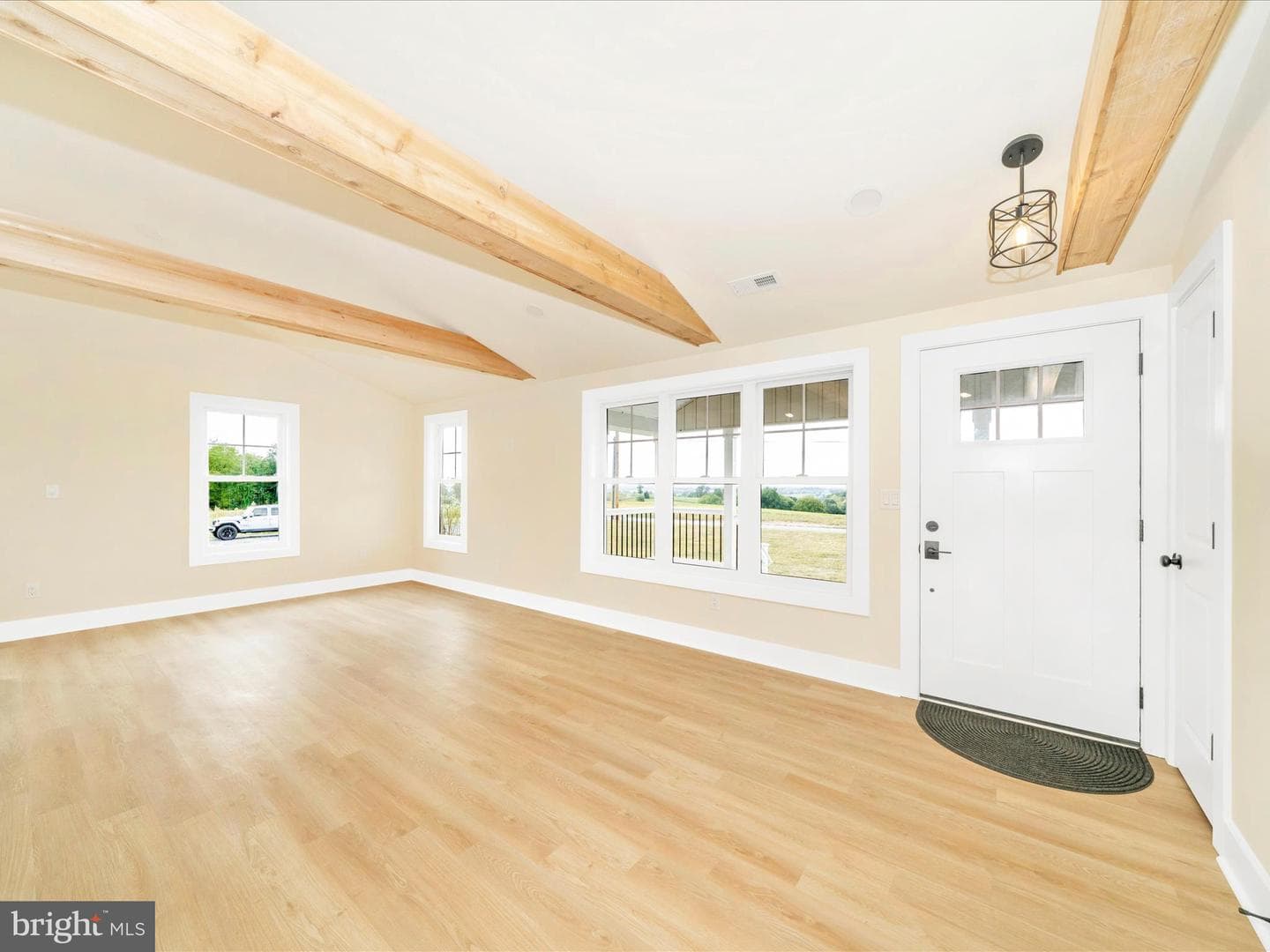 14901 New Windsor Road photo 5