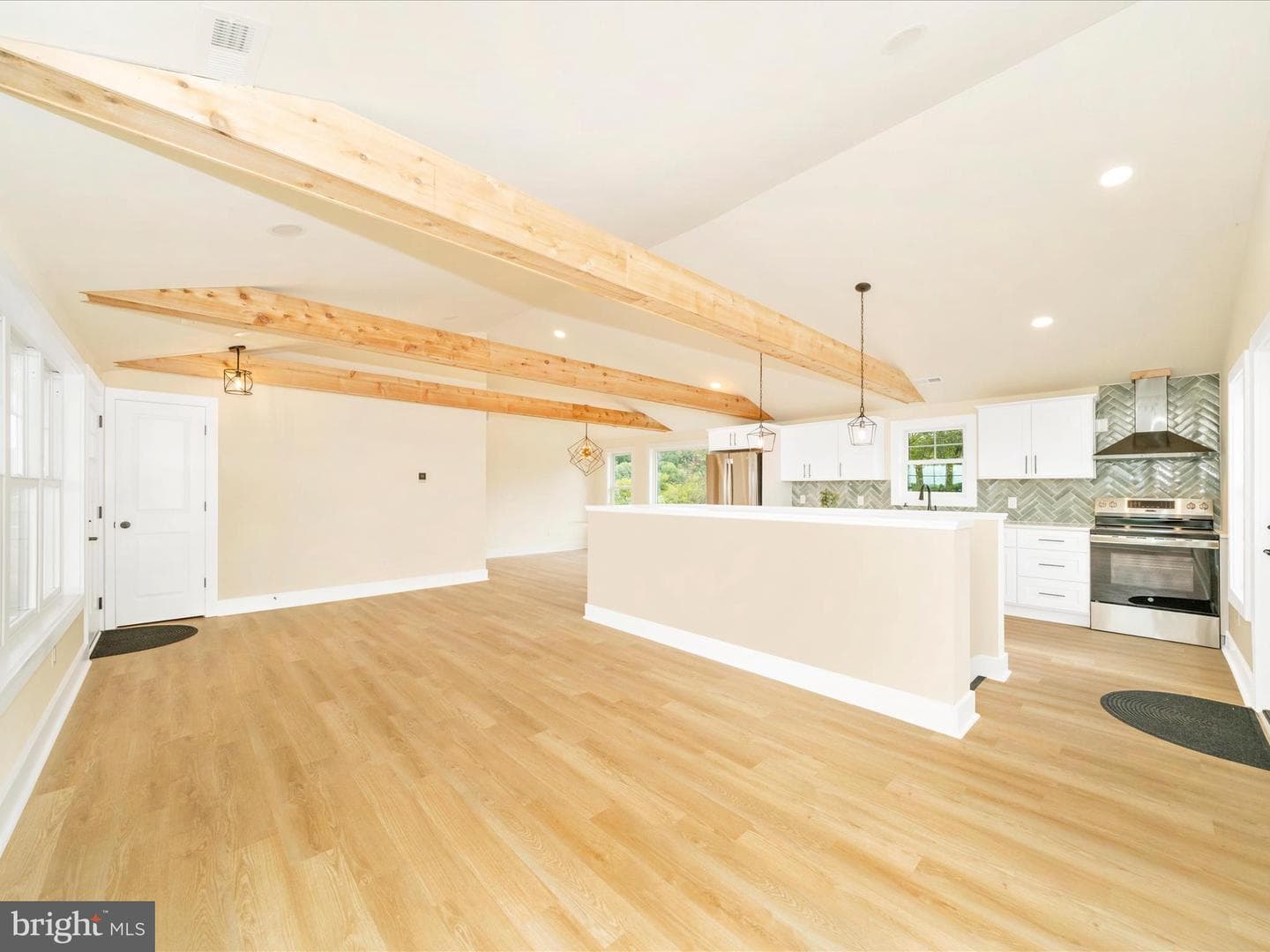 14901 New Windsor Road photo 7