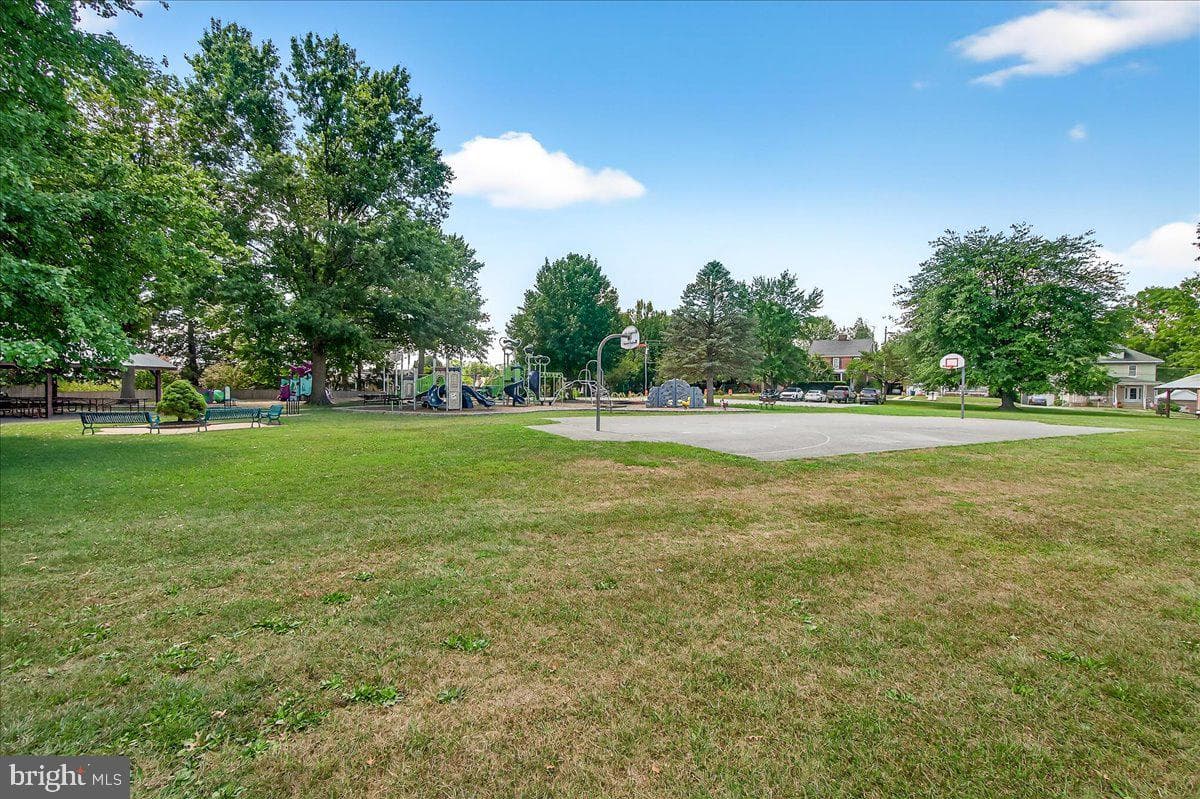 206 Prospect Street photo 36