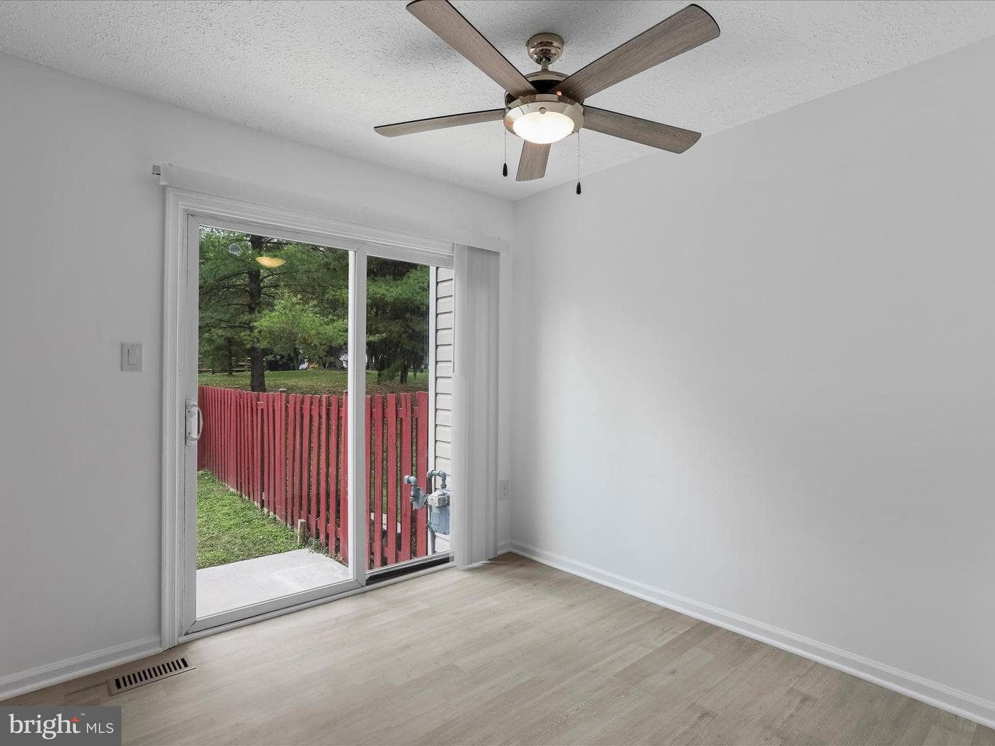 1518 Beverly Court photo 7