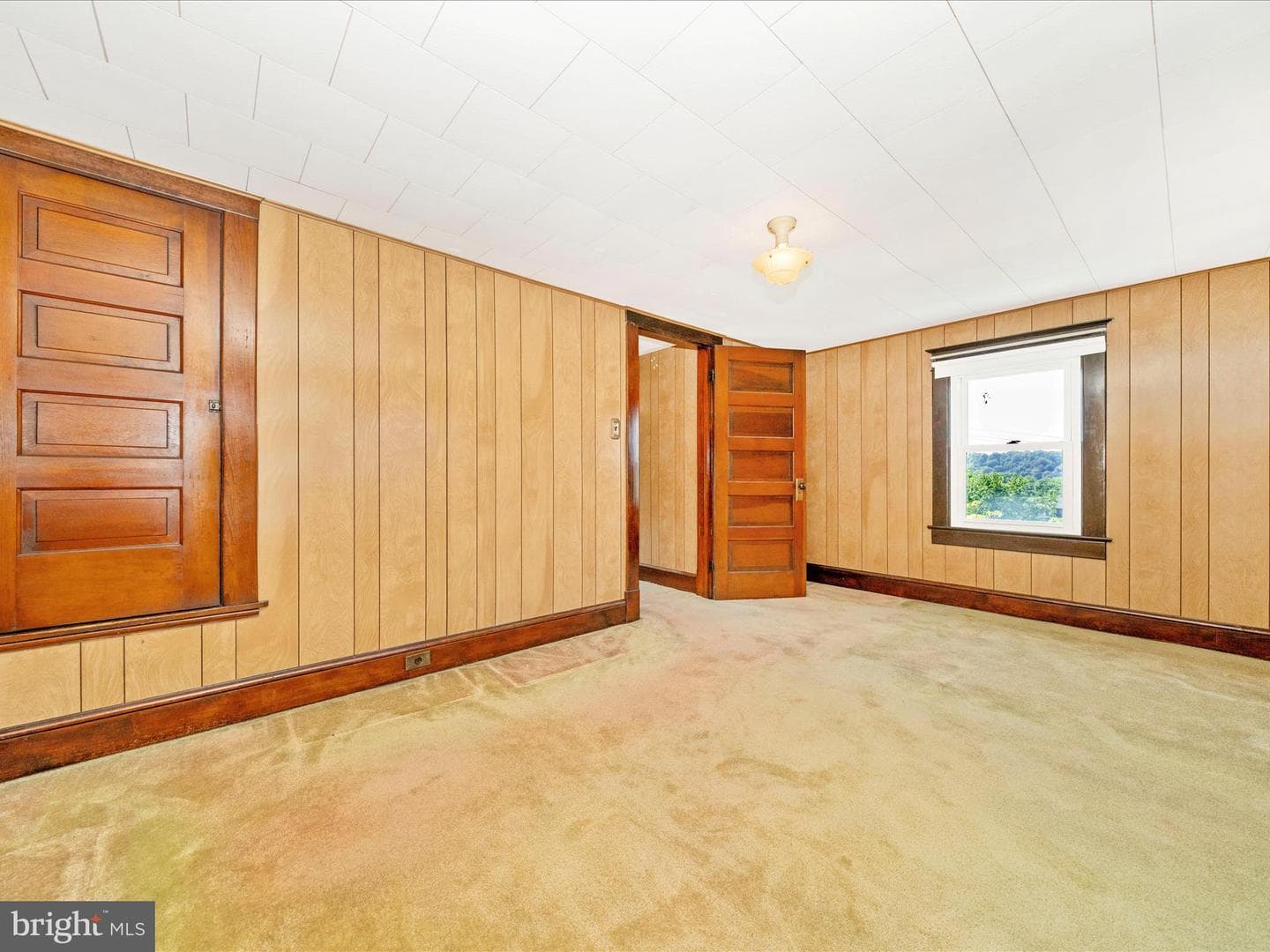 7 W B Street photo 36
