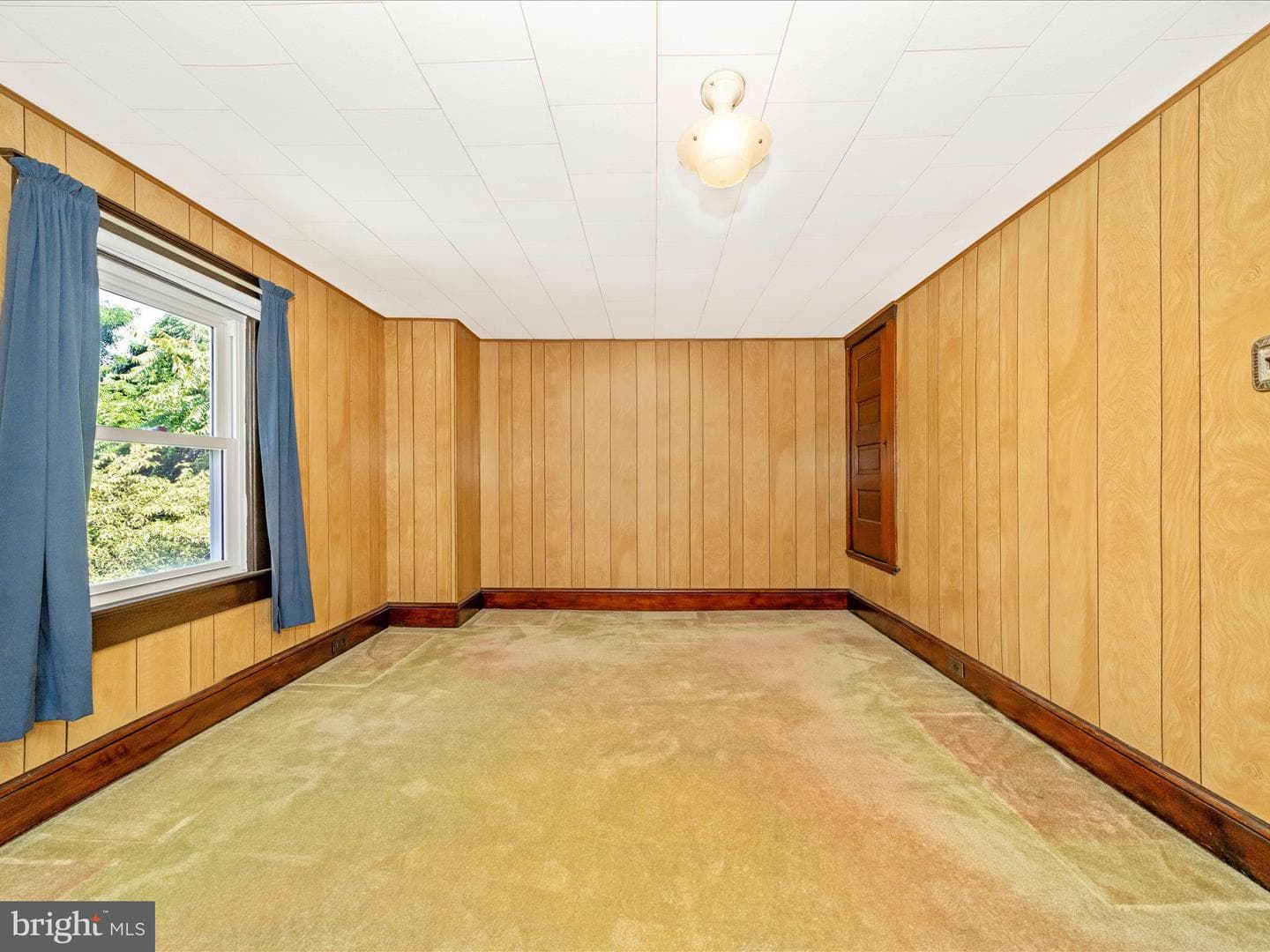 7 W B Street photo 38
