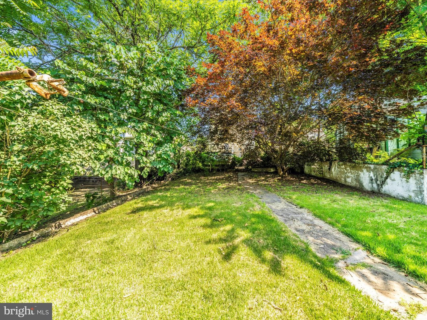 7 W B Street photo 44