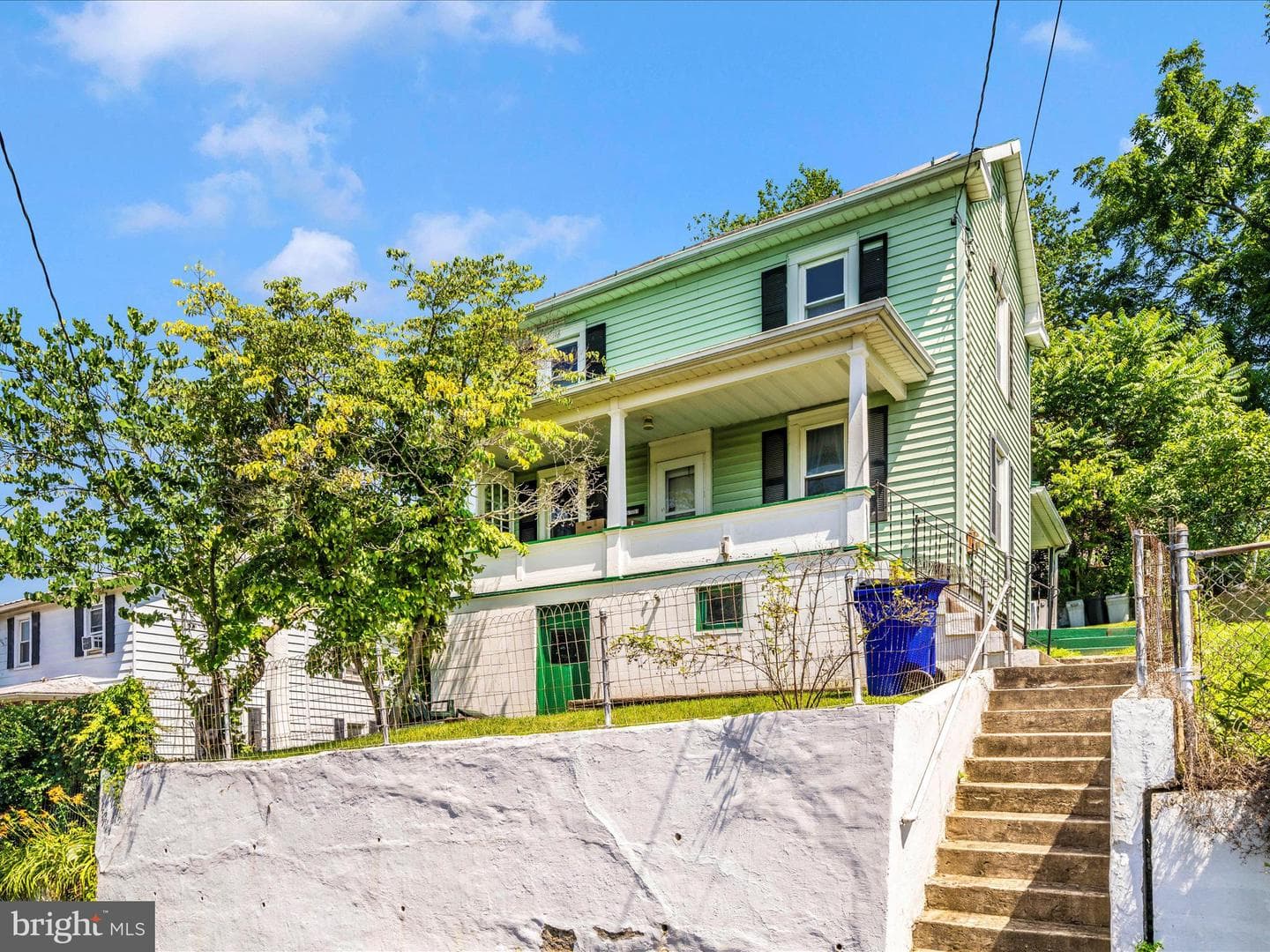 7 W B Street photo 47