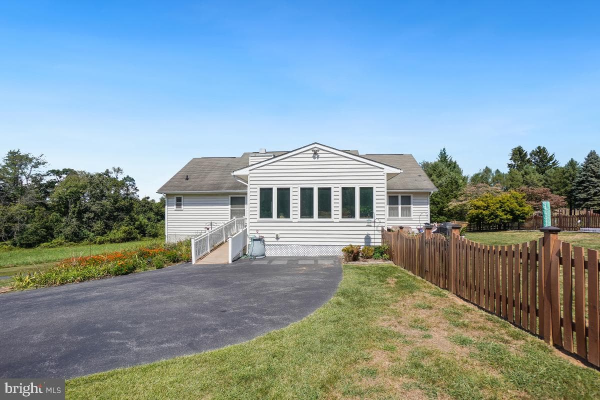 15535 Liberty Road photo 3