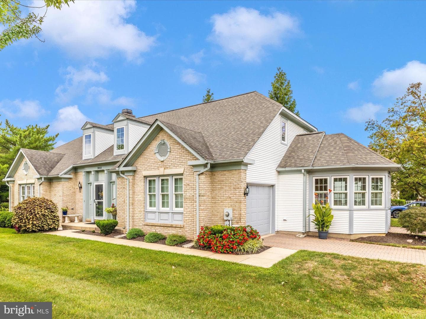 2462 Bear Den Road photo 2
