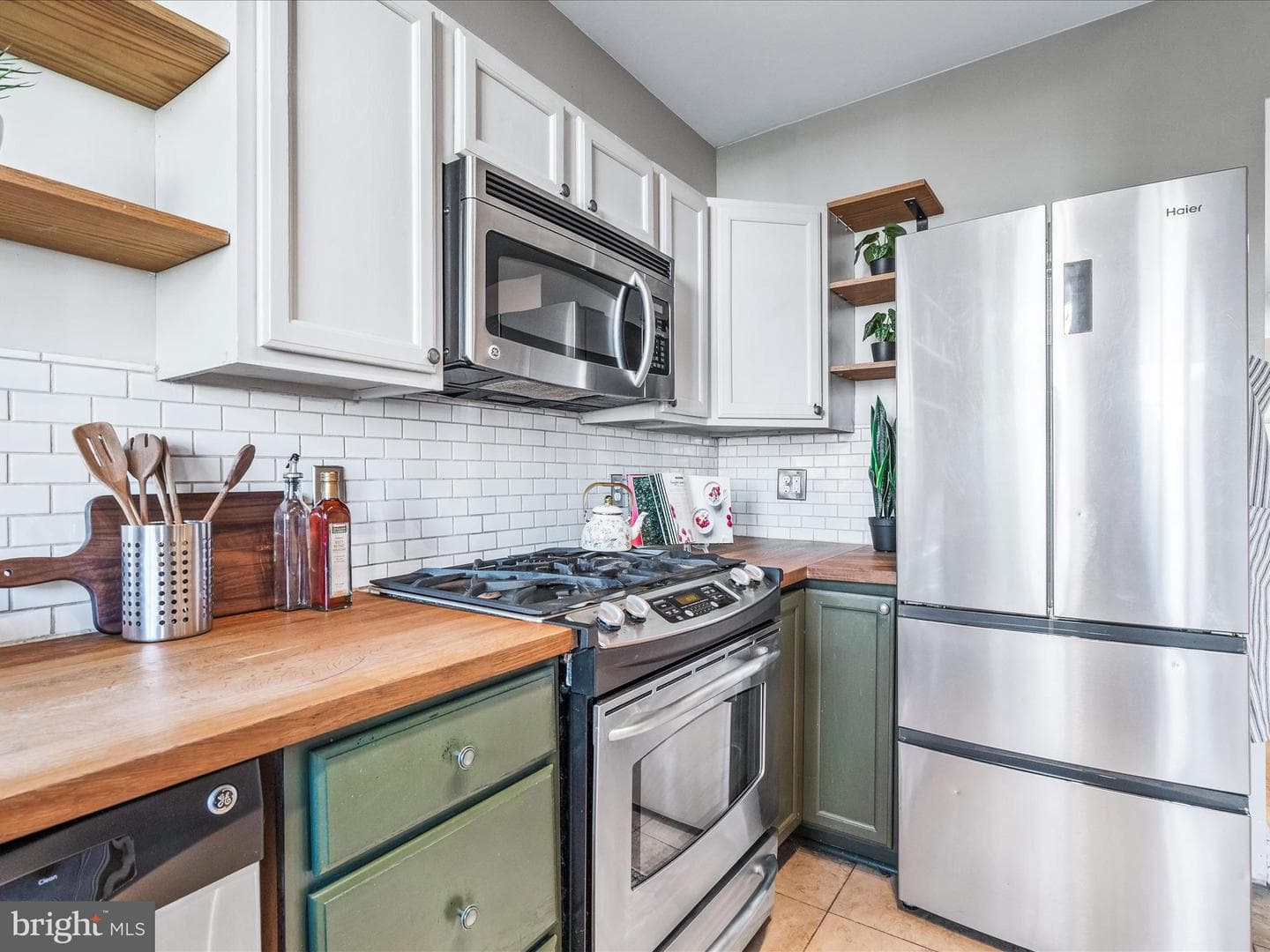 441 W South Street photo 12