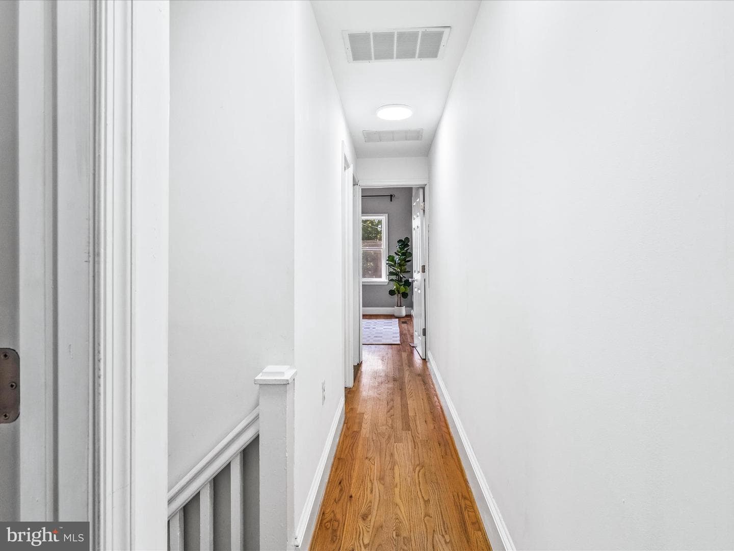 441 W South Street photo 22