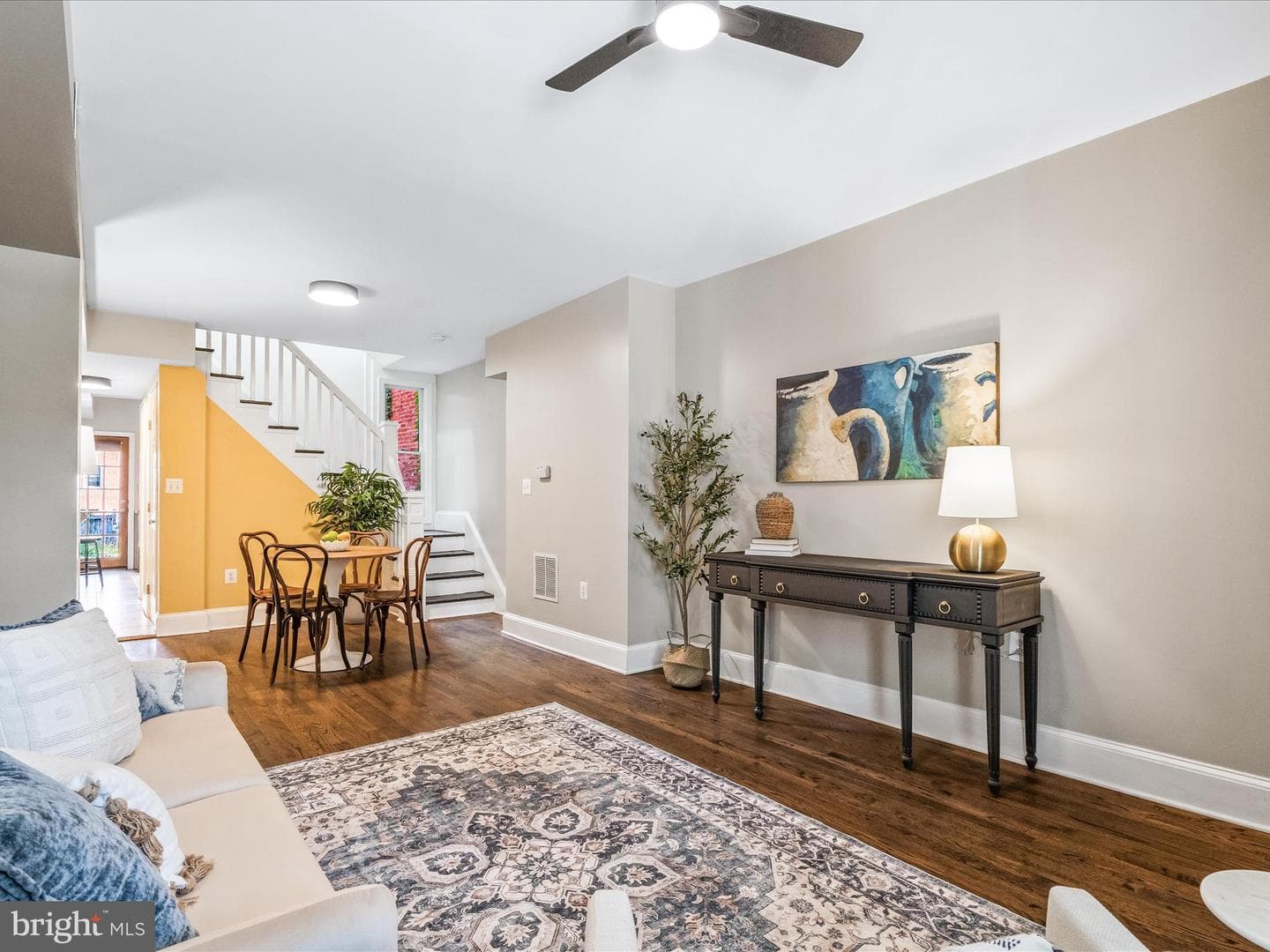 441 W South Street photo 4