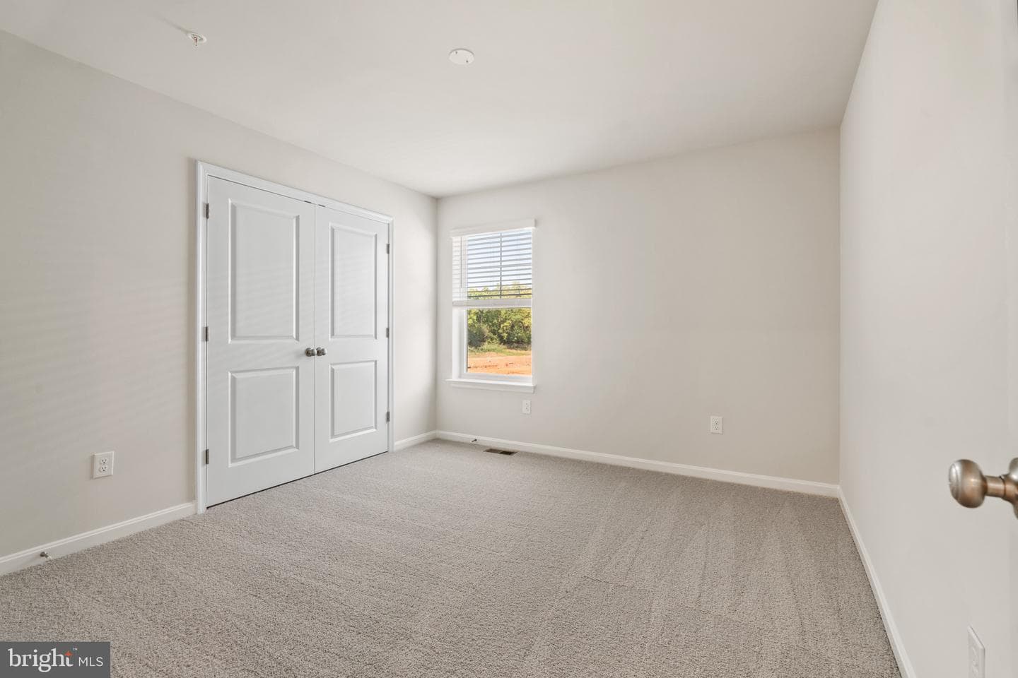 449 Ensemble Way photo 35