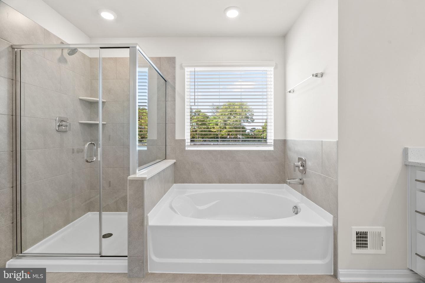 449 Ensemble Way photo 46