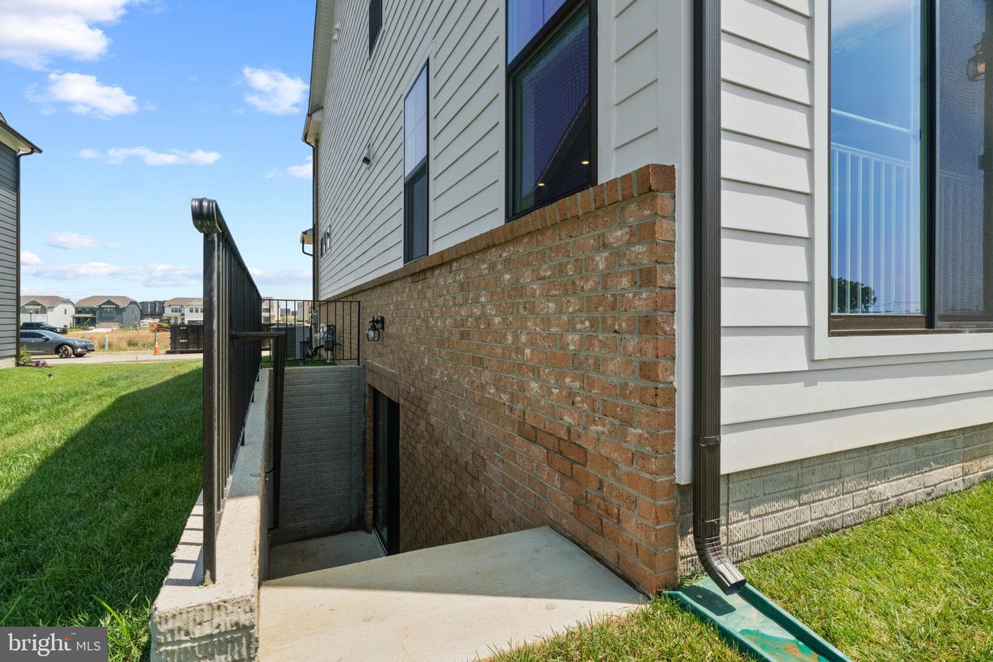 449 Ensemble Way photo 61