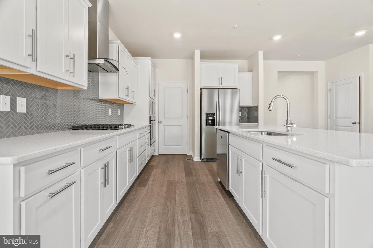 449 Ensemble Way photo 9