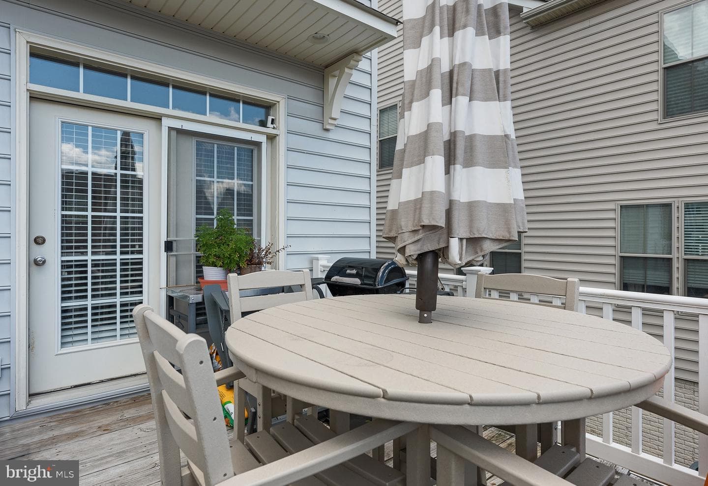 1410 Scheer Street photo 15