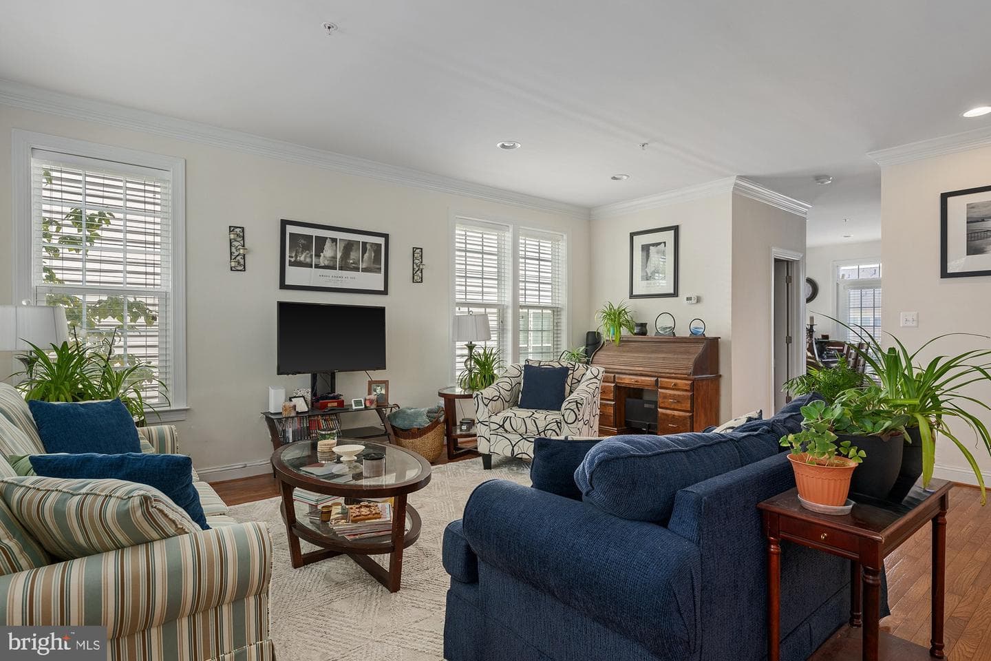 1410 Scheer Street photo 3