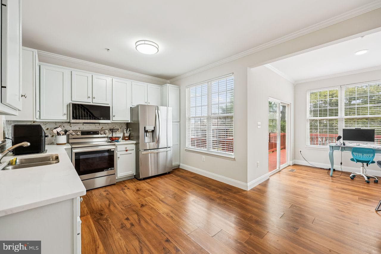 111 Harpers Way photo 10