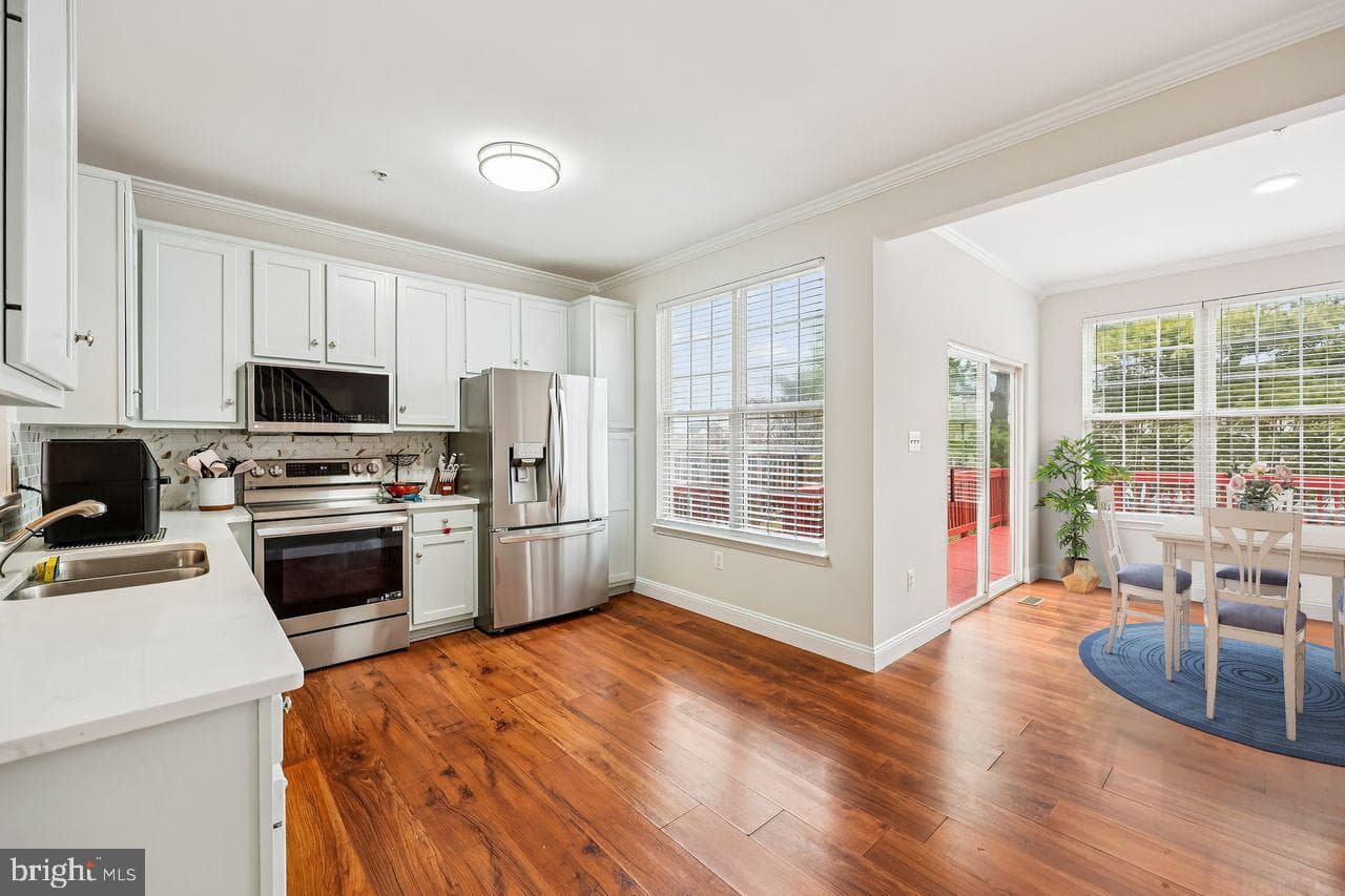 111 Harpers Way photo 11