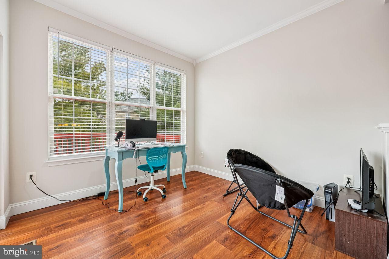 111 Harpers Way photo 12