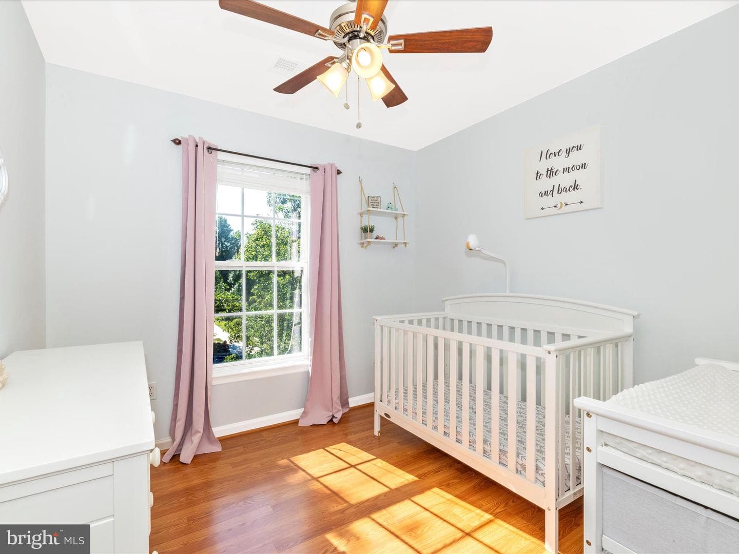 143 Fiona Way photo 23