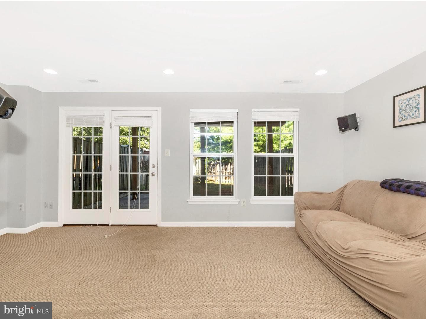 143 Fiona Way photo 28