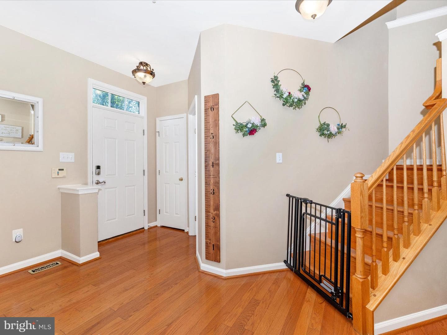 143 Fiona Way photo 3