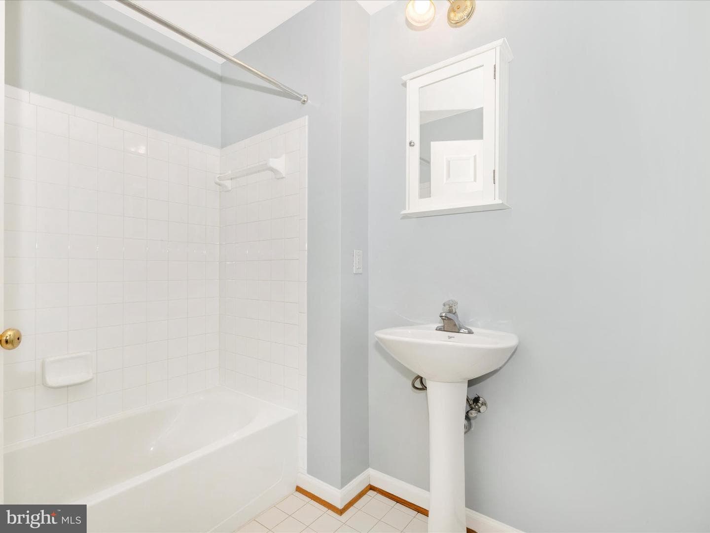 143 Fiona Way photo 32