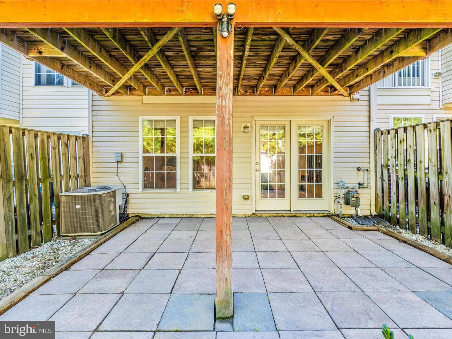 143 Fiona Way photo 35