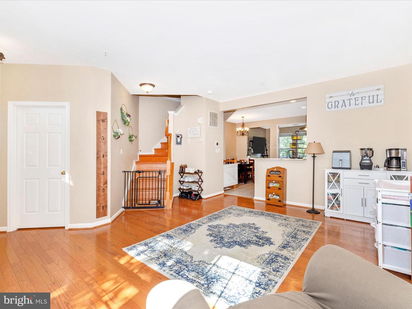 143 Fiona Way photo 5