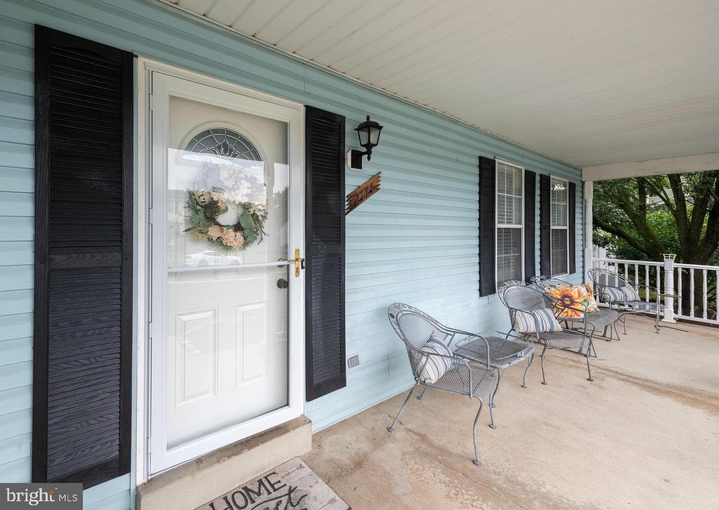 2174 Ambleside Court photo 2