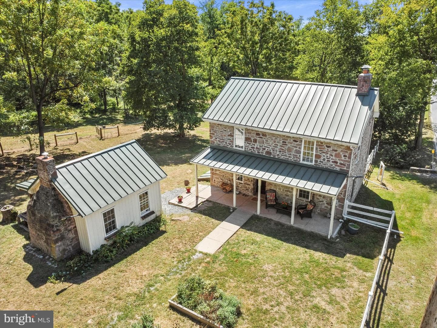 11715 Clyde Young Road photo 2