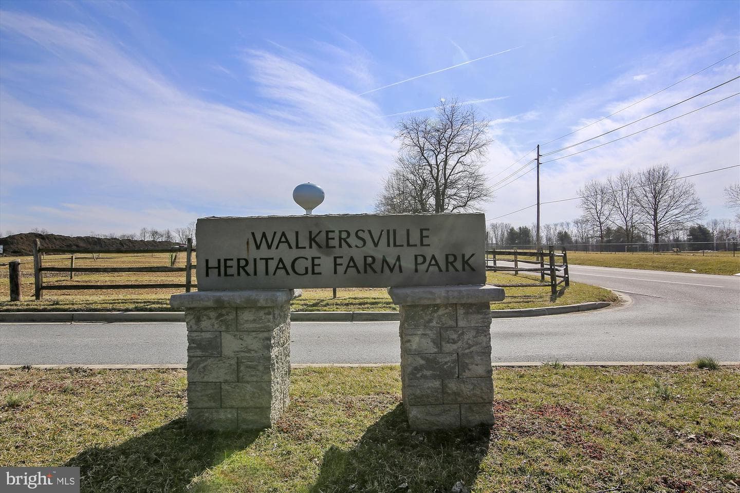 8806 Adventure Avenue photo 46