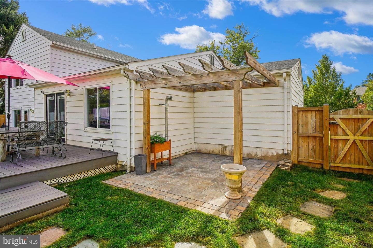 8806 Adventure Avenue photo 9
