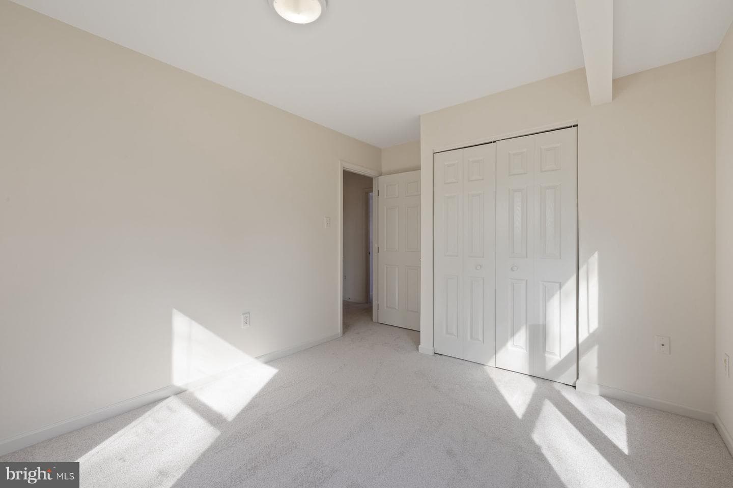 822 E B Street photo 24