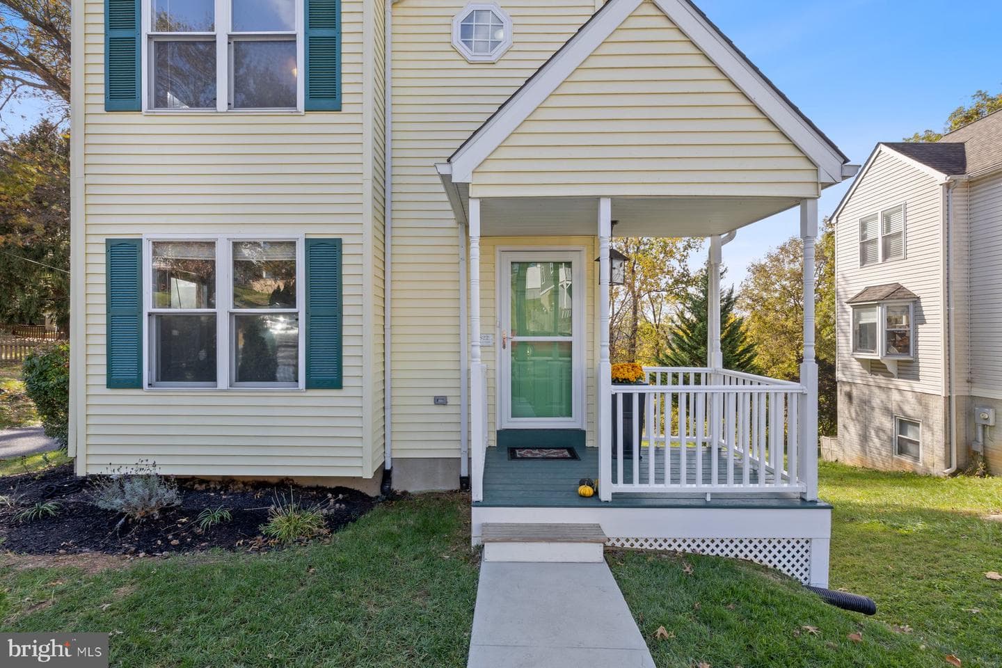 822 E B Street photo 4