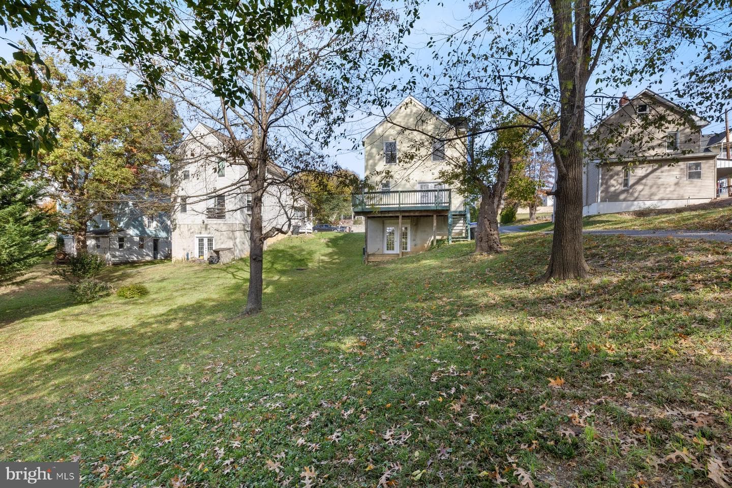 822 E B Street photo 6
