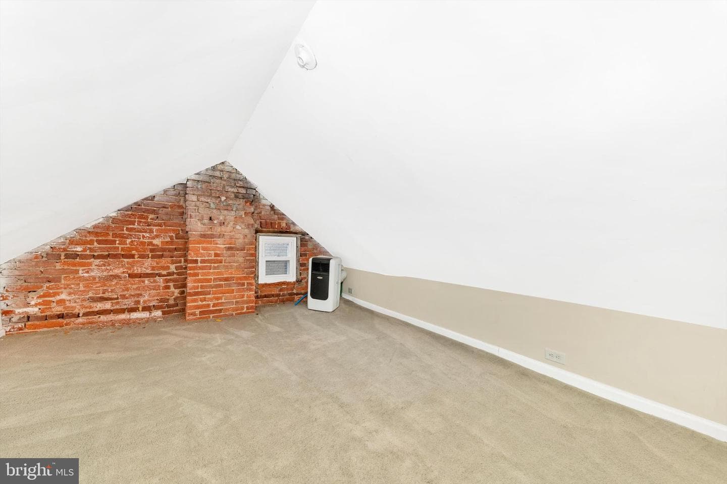 425 W Patrick Street photo 22