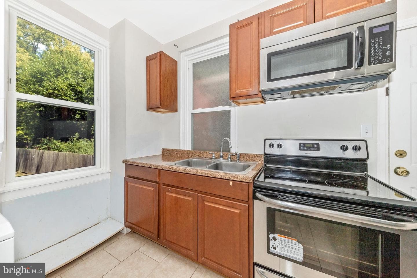 425 W Patrick Street photo 8