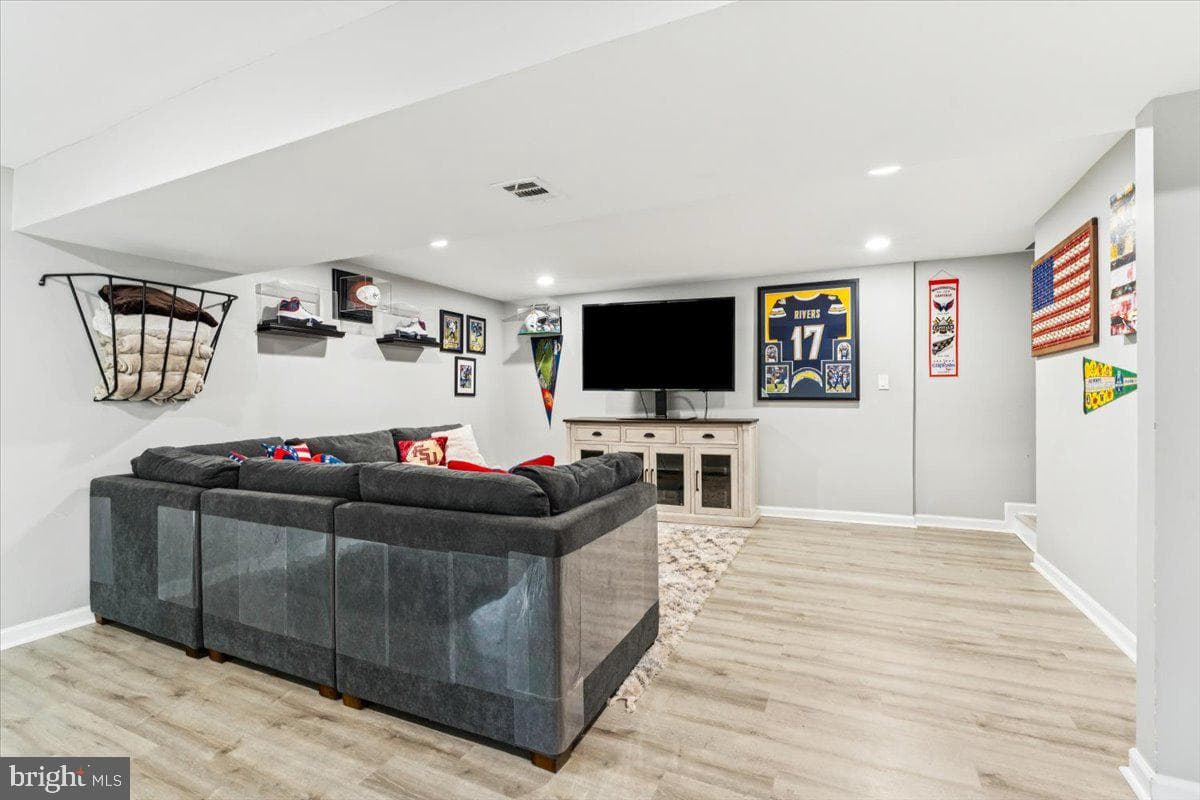 7830 Fingerboard Road photo 20