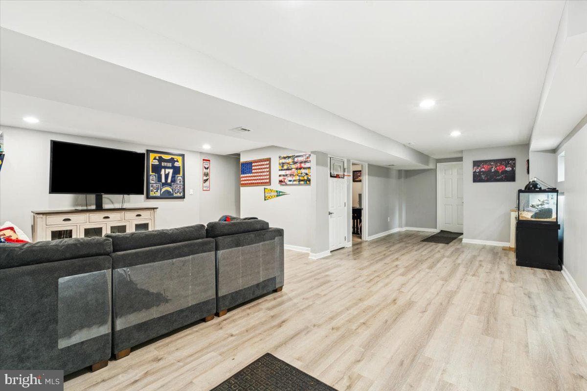 7830 Fingerboard Road photo 21