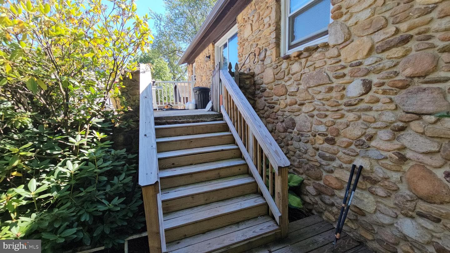 6900 Colonial Avenue photo 19