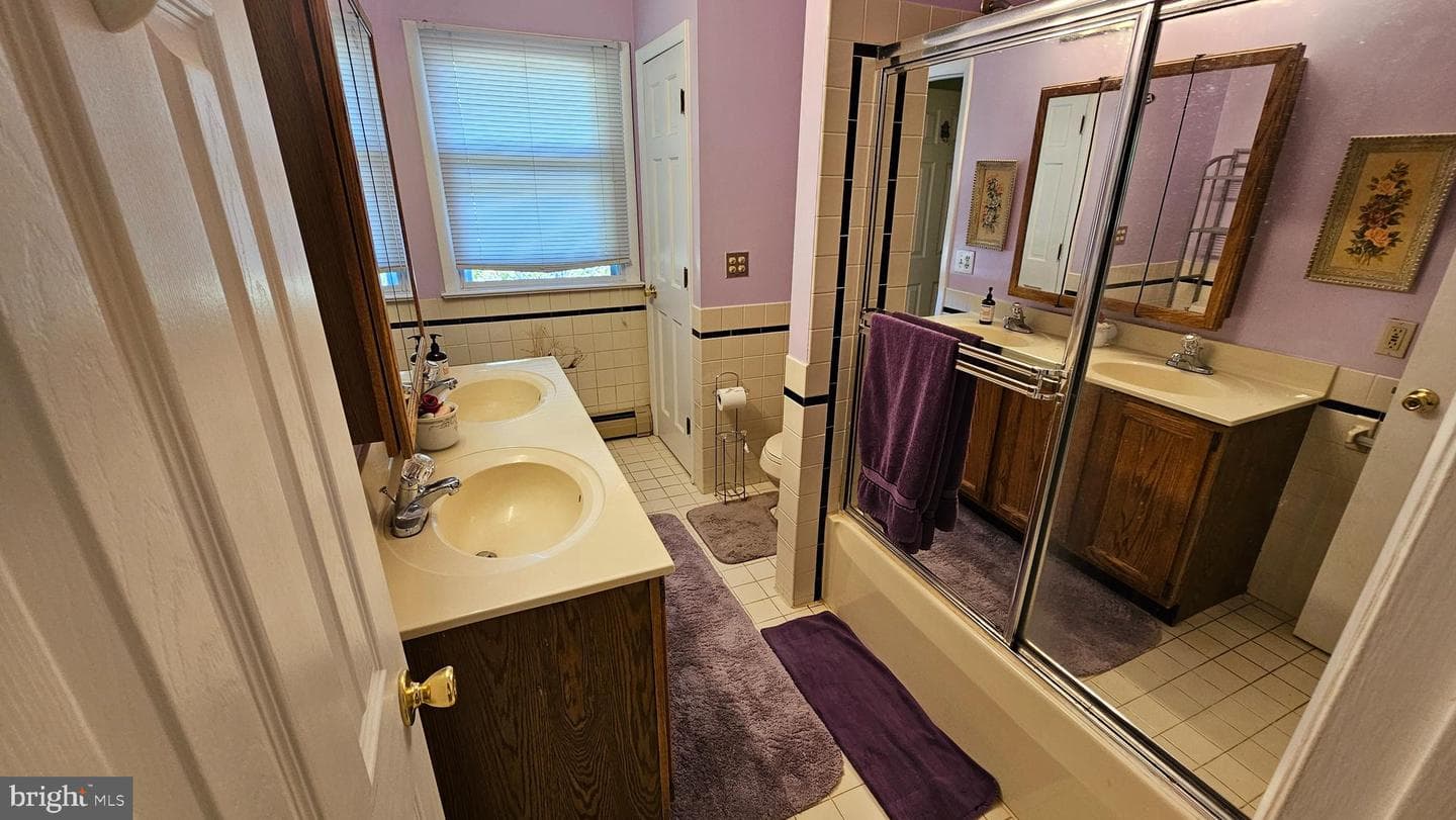 6900 Colonial Avenue photo 2