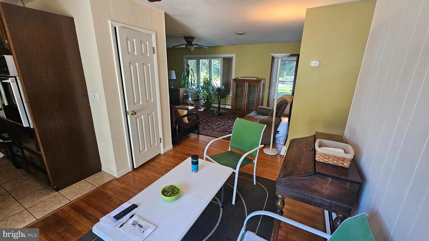 6900 Colonial Avenue photo 23