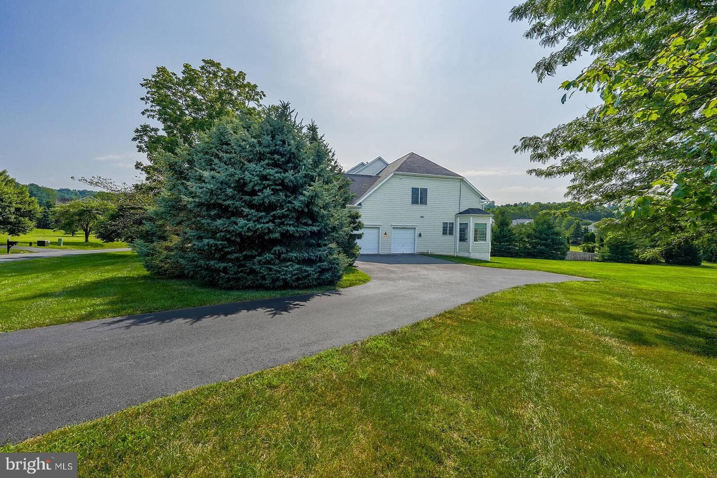 6813 Southridge Way photo 4