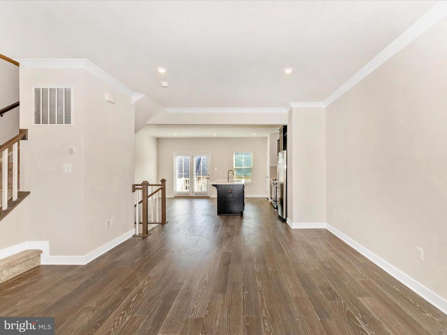 5877 Tomahawk Street photo 11
