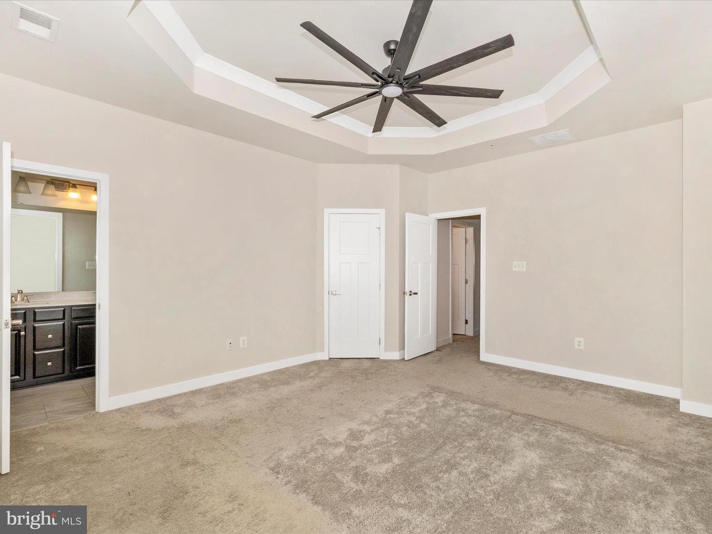 5877 Tomahawk Street photo 26