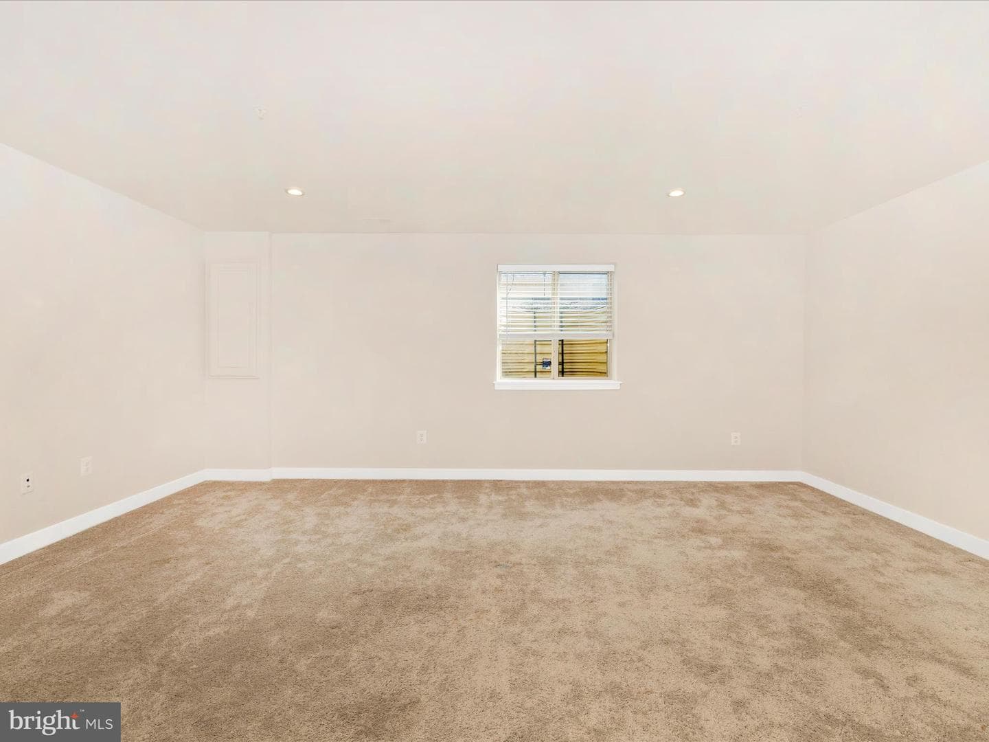 5877 Tomahawk Street photo 39