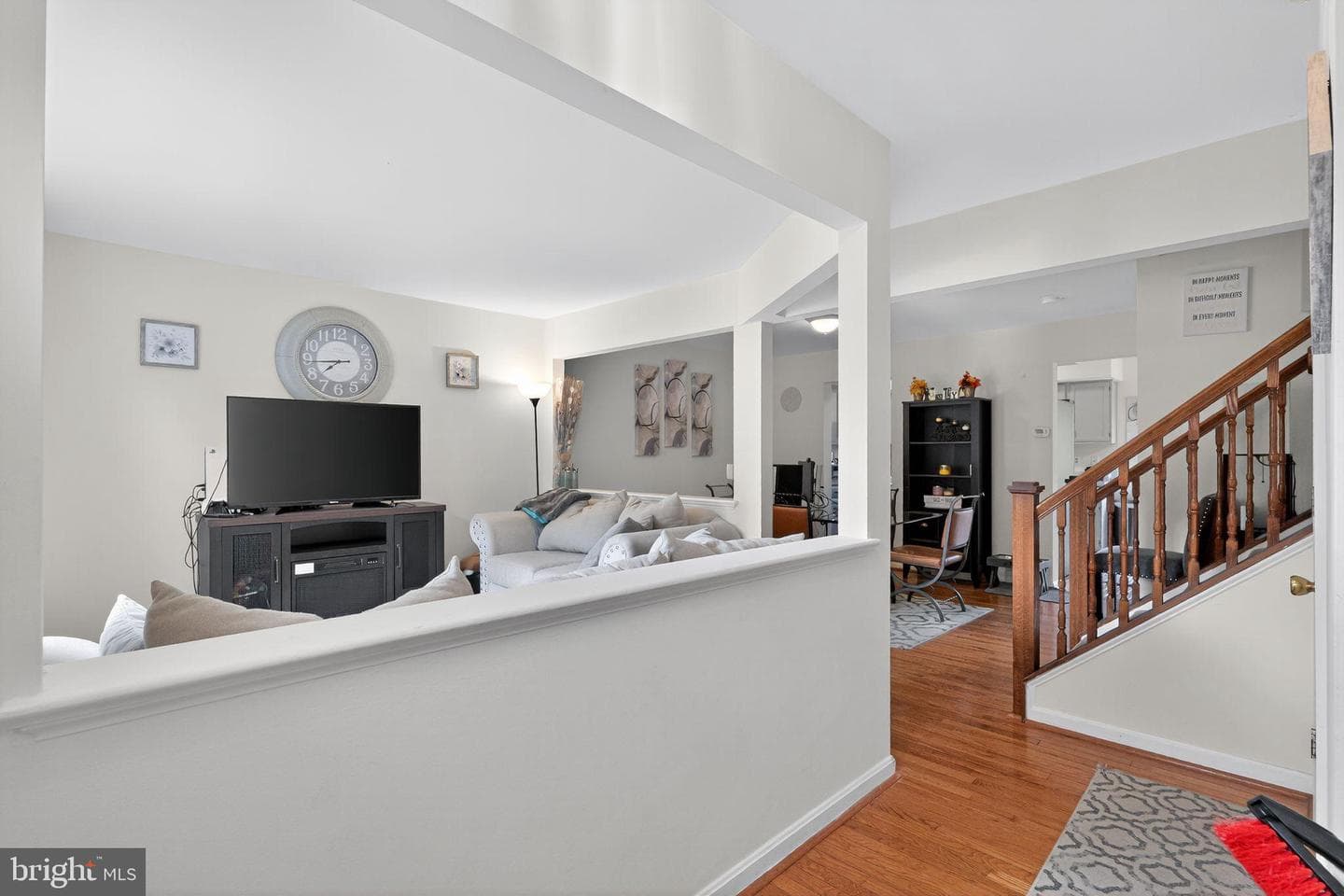 2421 Dunmore Court photo 2
