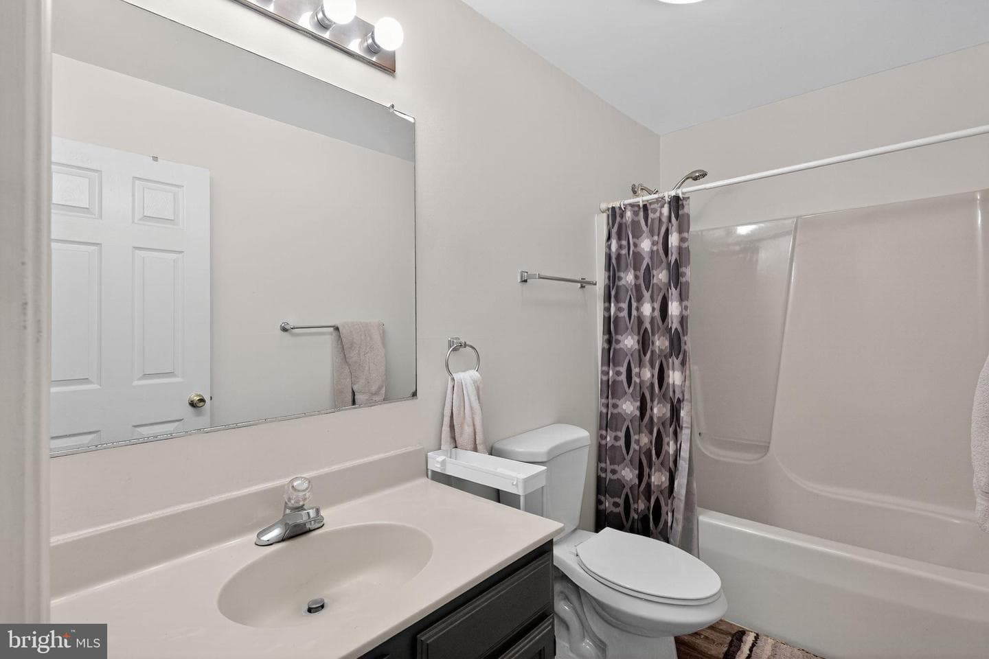 2421 Dunmore Court photo 8