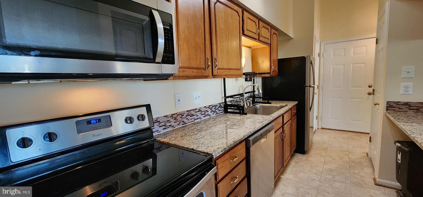 621 Himes Avenue #109 photo 8